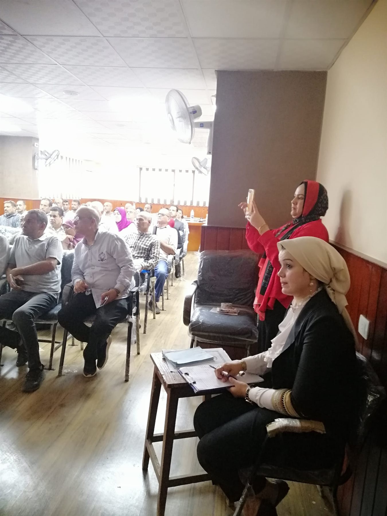 مجلس مدينة اسيوط يشارك المواطنين في وضع ومتابعة خطط المشروعات التنموية