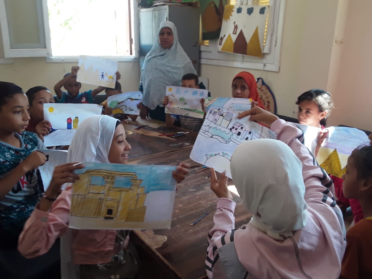 ورشة رسم وتلوين عن 