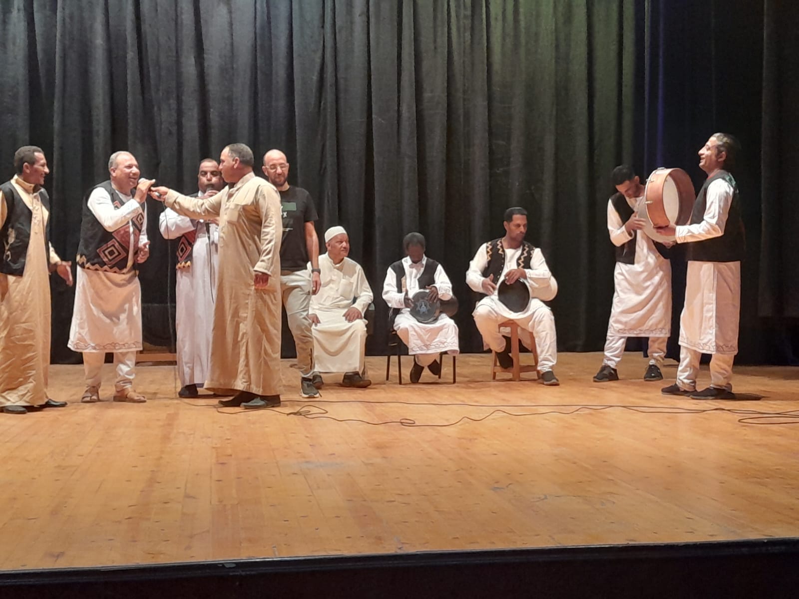 عرض فنون تلقائية لفرقة التلقائين بموط