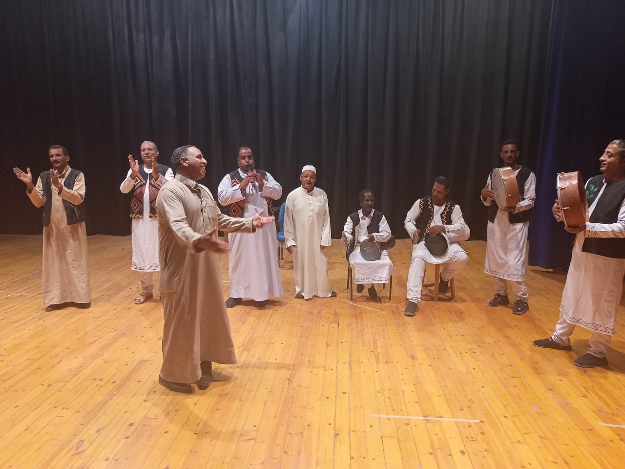 عرض فنون تلقائية لفرقة التلقائين بموط