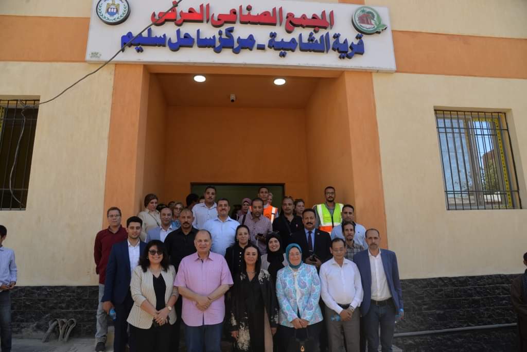 محافظ أسيوط ورئيسة المجلس القومي للمرأة يتفقدان أعمال المجمع الصناعي الحرفي بالشامية