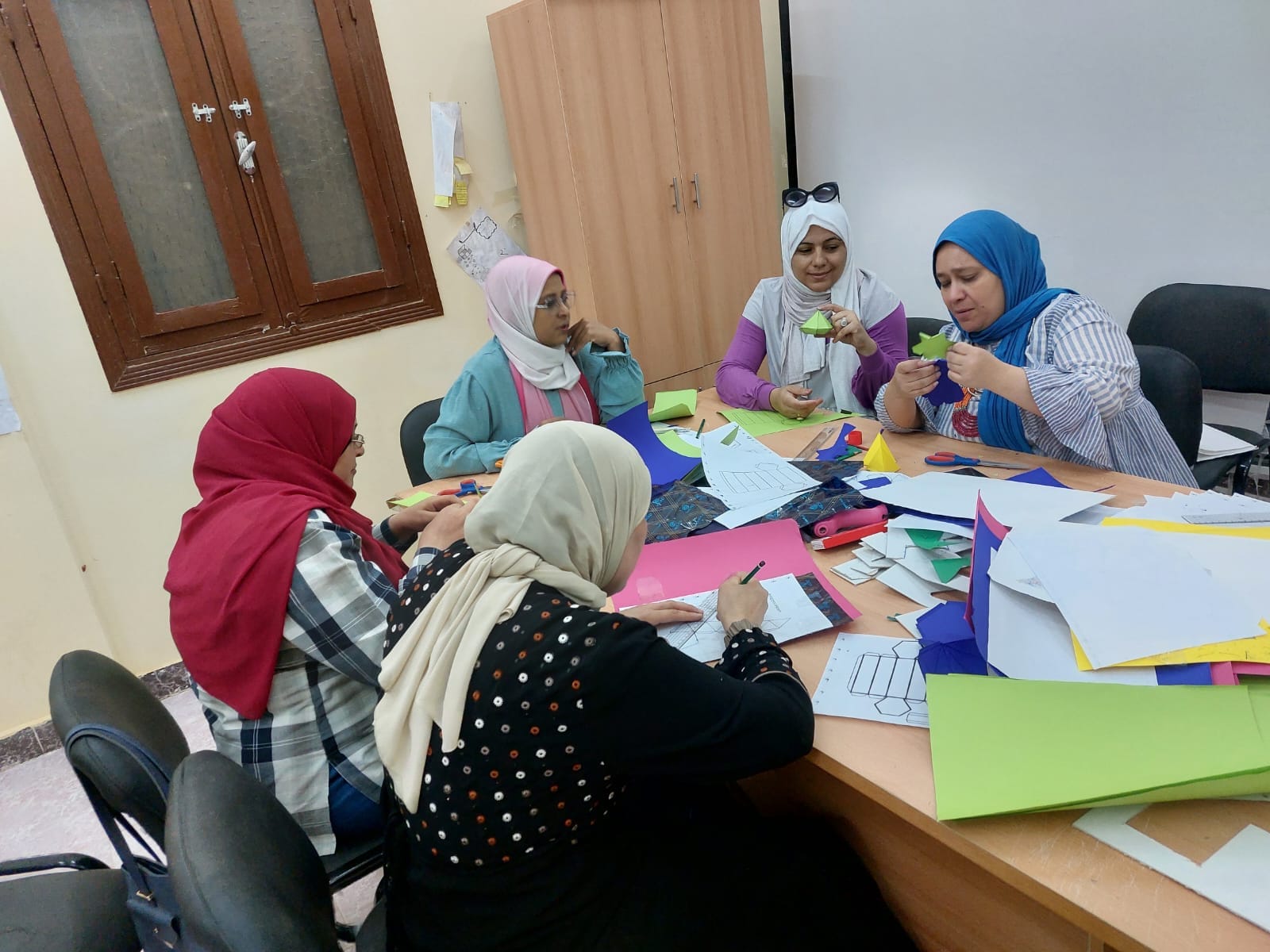 نائب محافظ الوادي الجديد تبحث موقف التعاون مع منظمة 