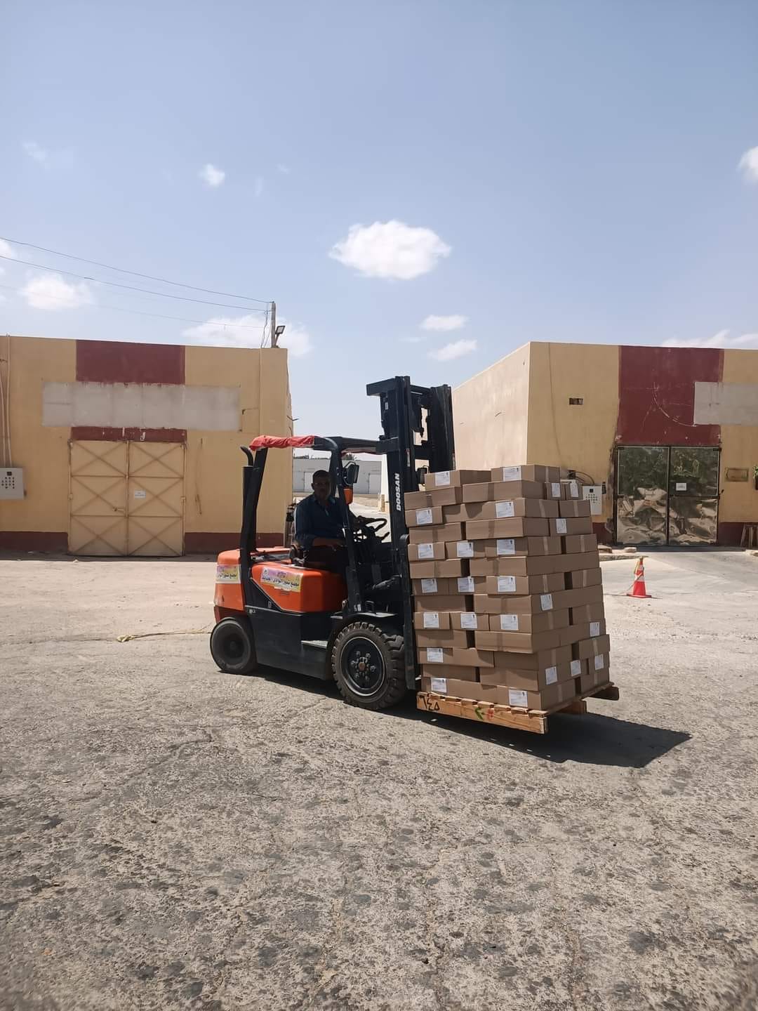 محافظة الوادي الجديد تجهز أولى شحنات التصدير من التمور لدول الخليج والمغرب