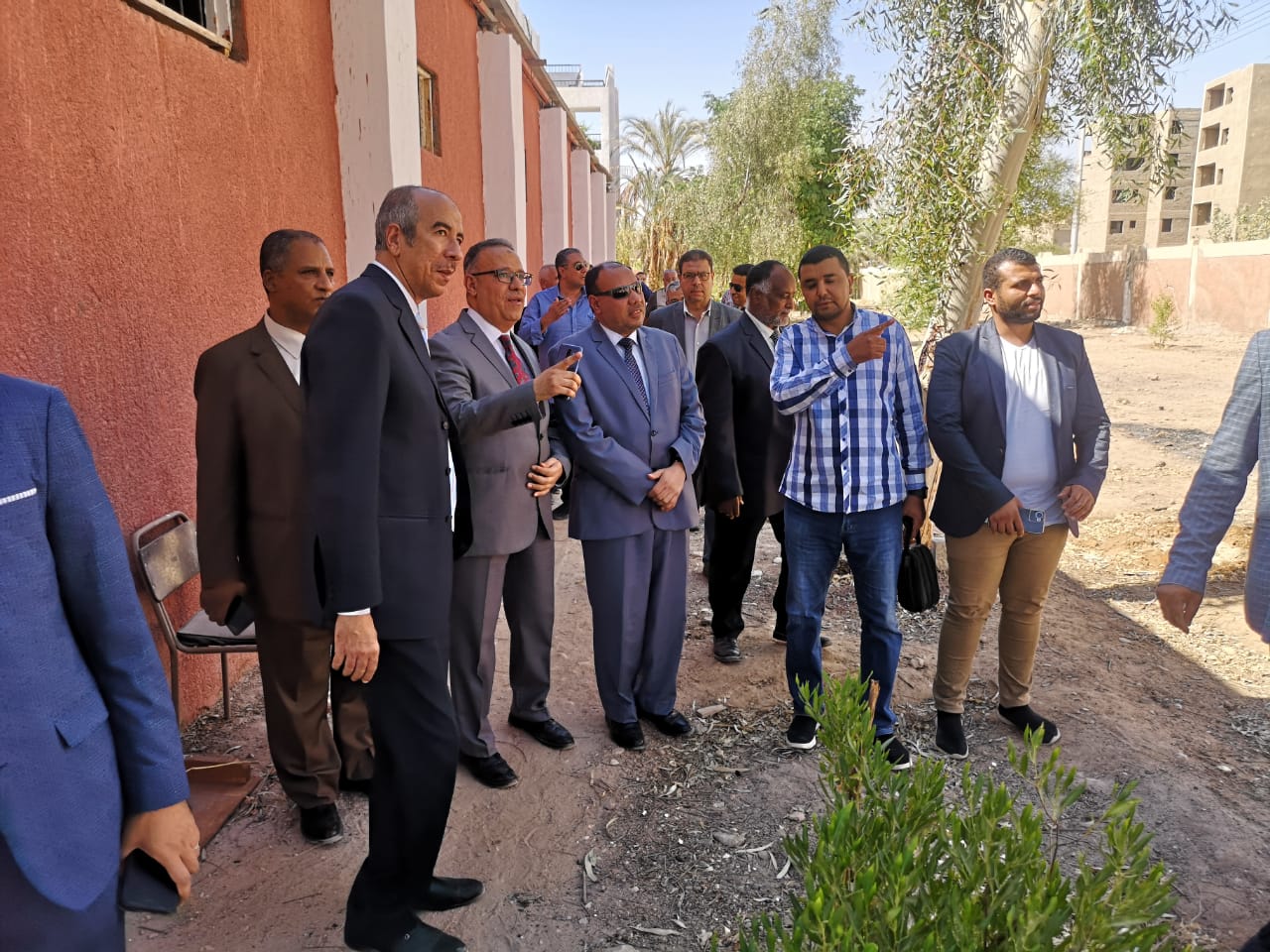 نائب رئيس جامعة الأزهر باسيوط يتفقد كلية هندسة ازهر قنا والمباني الجديدة