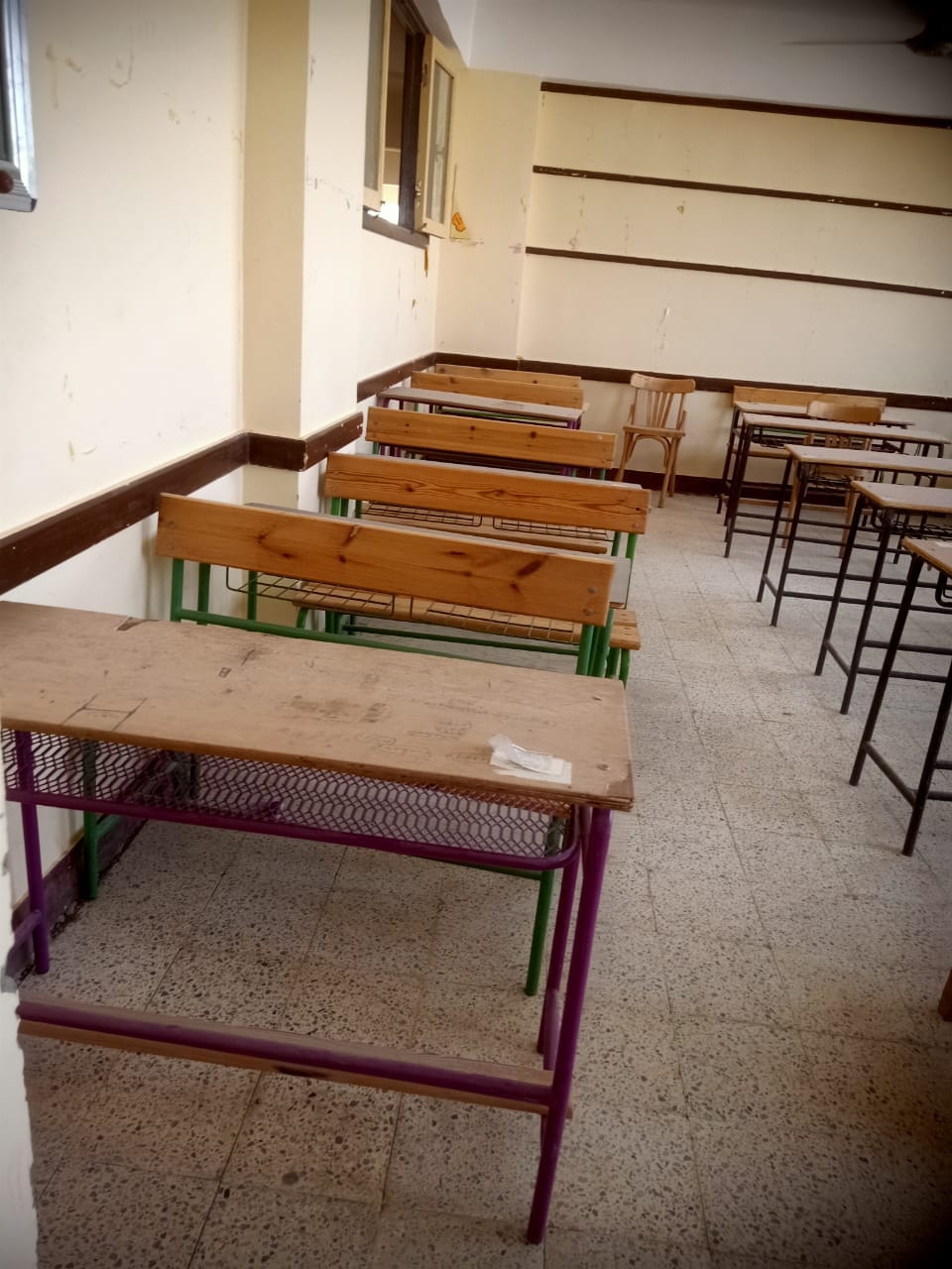 إدارة الفرافرة التعليمية تعمل علي تحسين الجودة التعليمية بين مدارسها