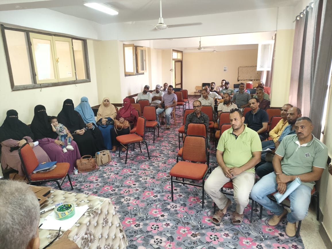 إدارة الفرافرة التعليمية تعمل علي تحسين الجودة التعليمية بين مدارسها