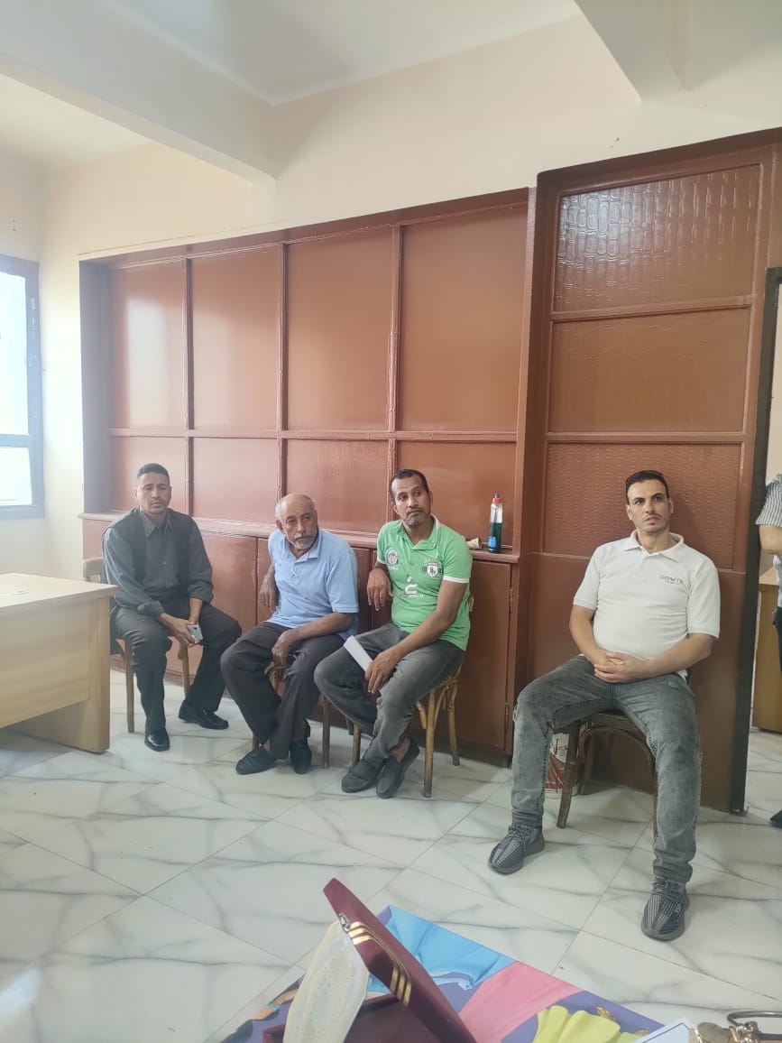 تنظيم ندوة توعوية عن فيروس نقص المناعة المكتسبة لموظفي حي شرق أسيوط