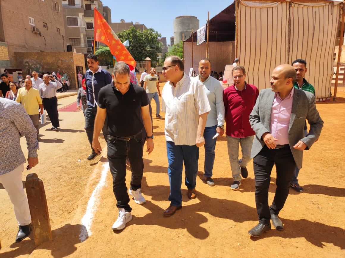 محافظ أسيوط يفتتح معرض 