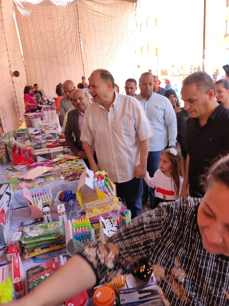 محافظ أسيوط يفتتح معرض 