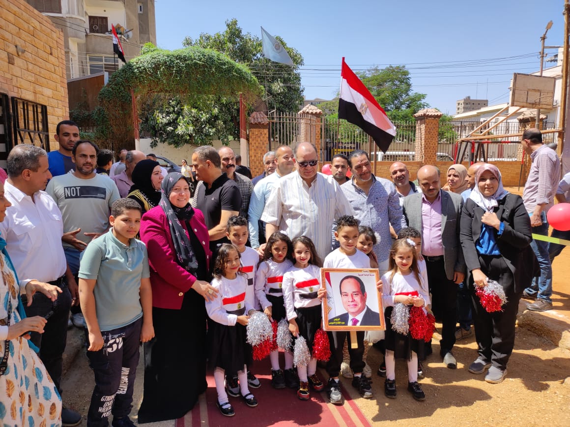 محافظ أسيوط يفتتح معرض 