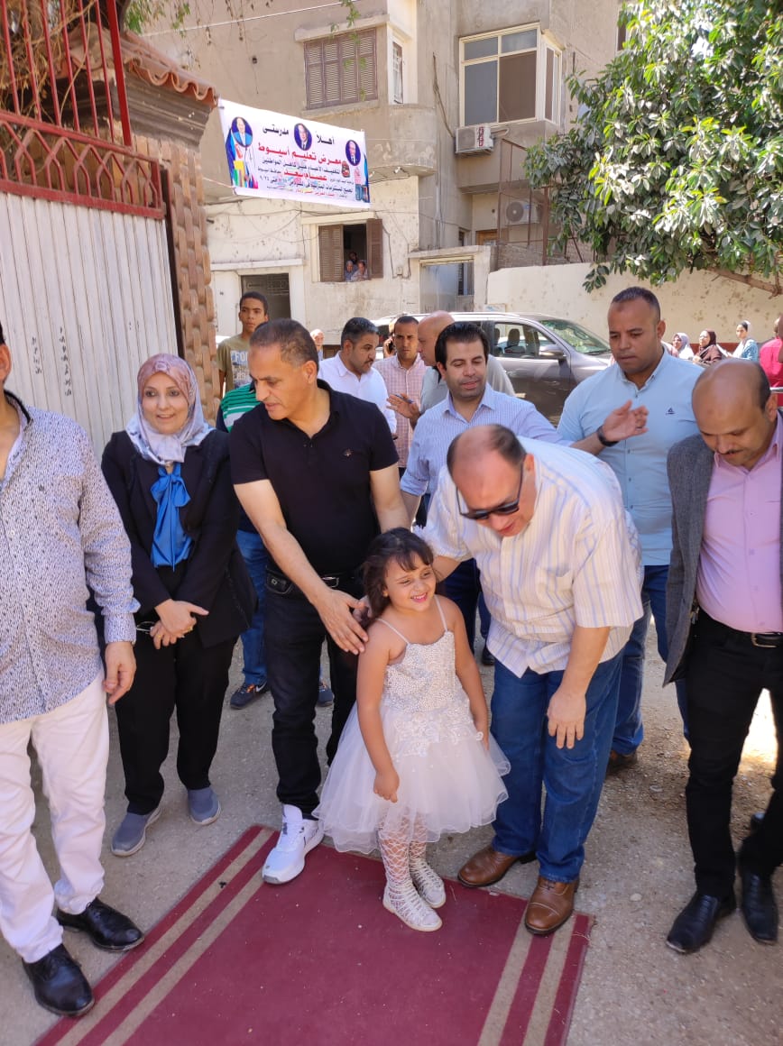 محافظ أسيوط يفتتح معرض 