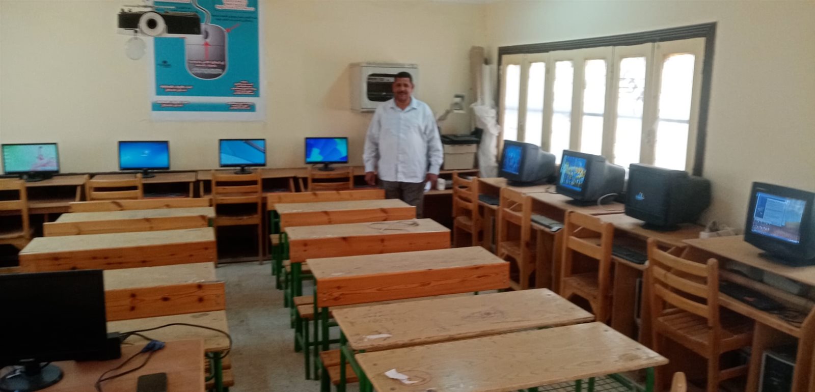 وكيل التعليم بالوادي الجديد يتابع تحضيرات المدارس التابعة لإدارة باريس التعليمية