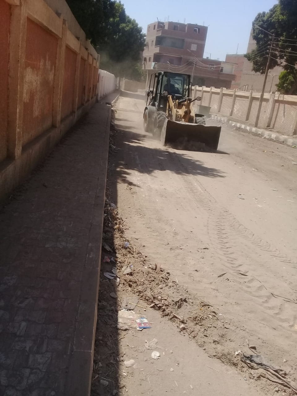 حملة مكبرة لرفع المخلفات وضبط الشارع شملت الحملة شوارع مدينة ديروط