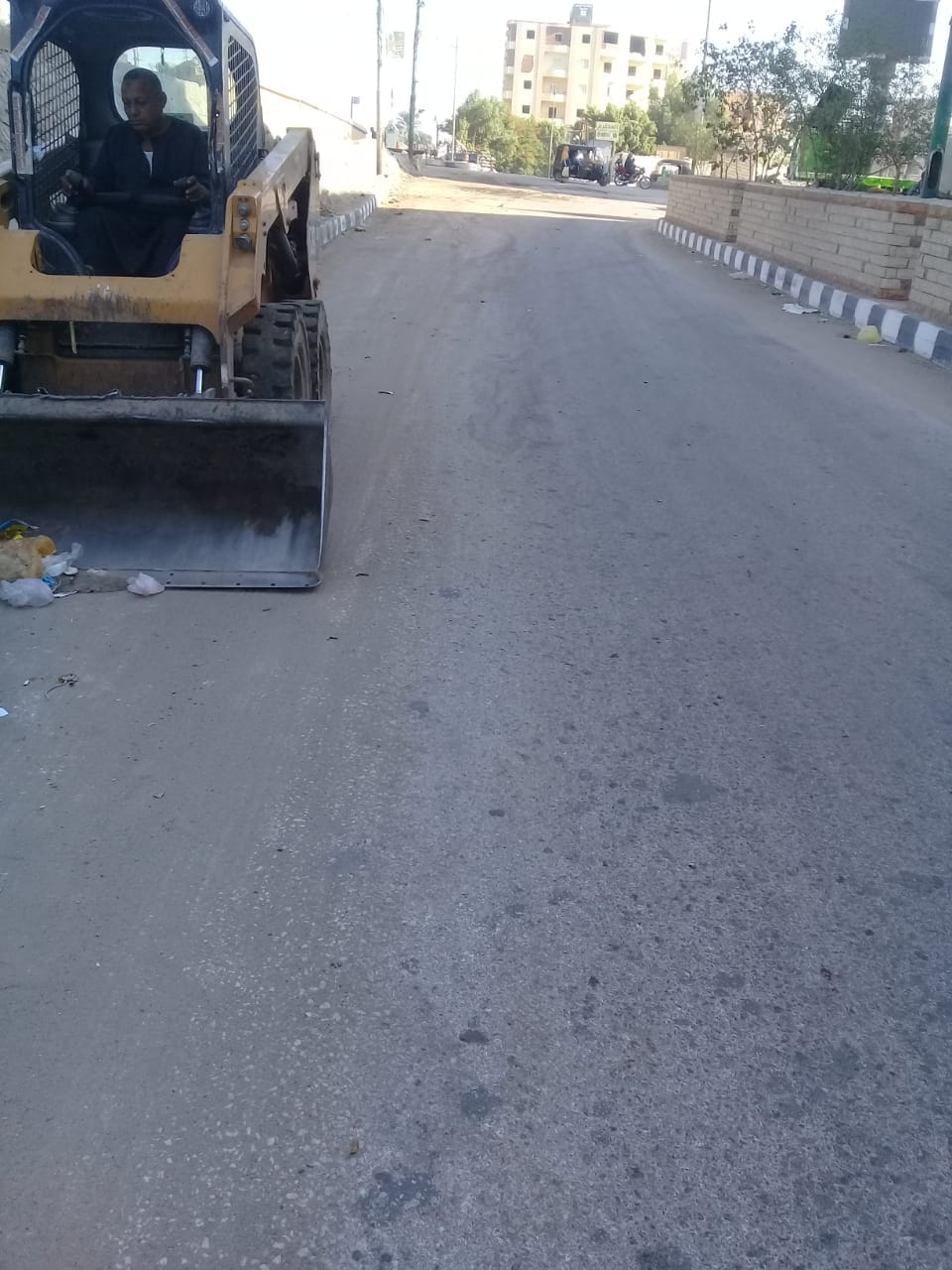 حملة مكبرة لرفع المخلفات وضبط الشارع شملت الحملة شوارع مدينة ديروط