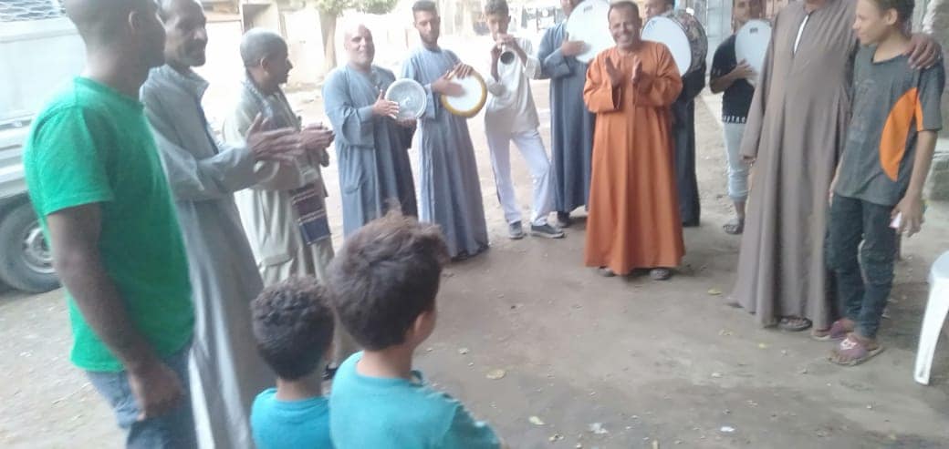 فرقة القوصية للآلات الشعبية تقدم عرض فني احتفالا بذكرى المولد النبوي الشريف 