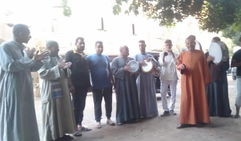 فرقة القوصية للآلات الشعبية تقدم عرض فني احتفالا بذكرى المولد النبوي الشريف 