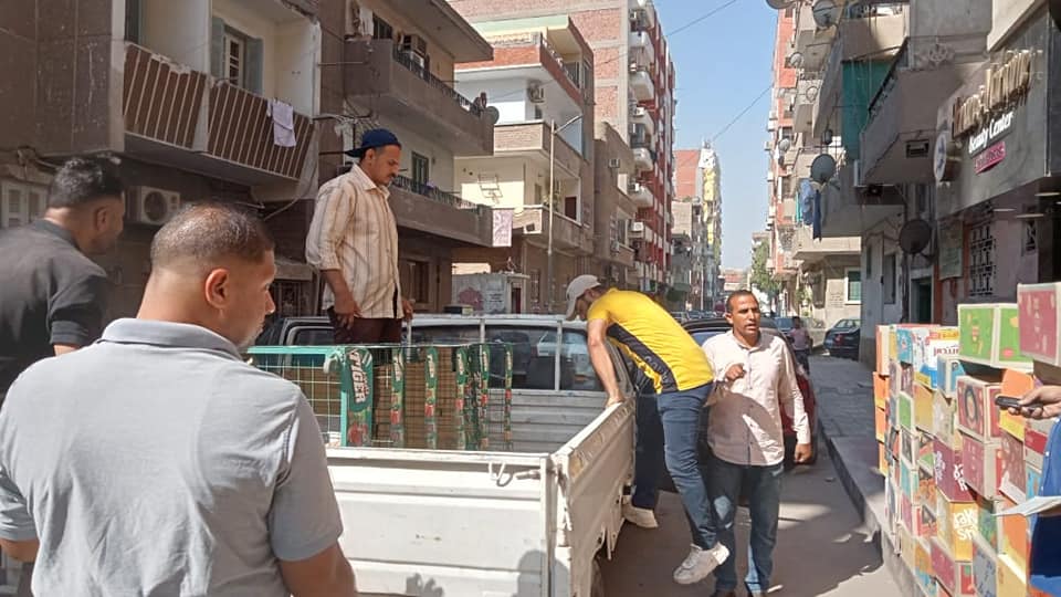 حملات اشغالات مكبرة بنطاق حى شرق اسيوط بالتنسيق مع الرخص والاعلانات والبيئة