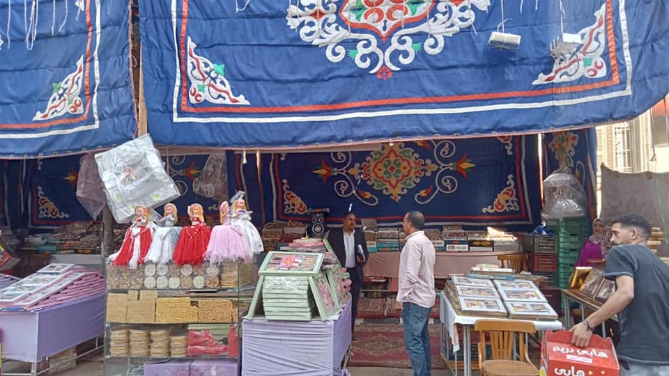 حملات اشغالات مكبرة بنطاق حى شرق اسيوط بالتنسيق مع الرخص والاعلانات والبيئة