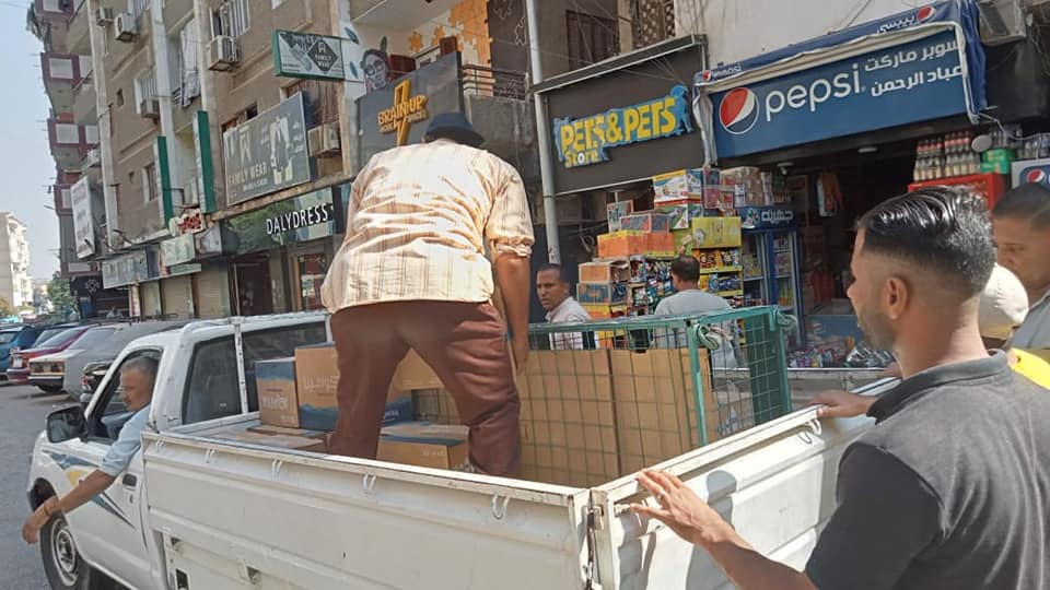 حملات اشغالات مكبرة بنطاق حى شرق اسيوط بالتنسيق مع الرخص والاعلانات والبيئة