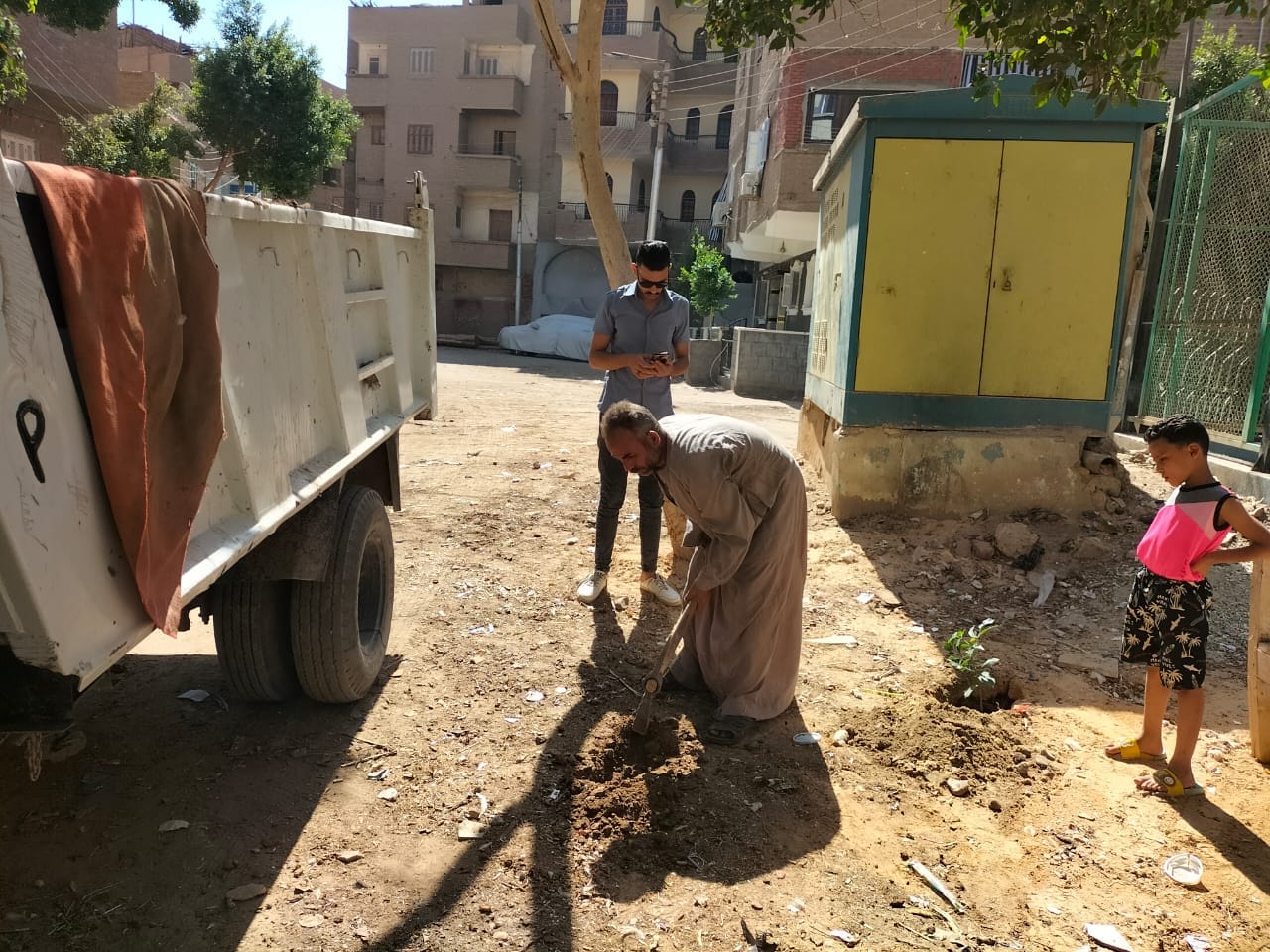 حملة لرفع جميع مقالب القمامة ورفع مخلفات تقليم الأشجار بمدينة ديروط