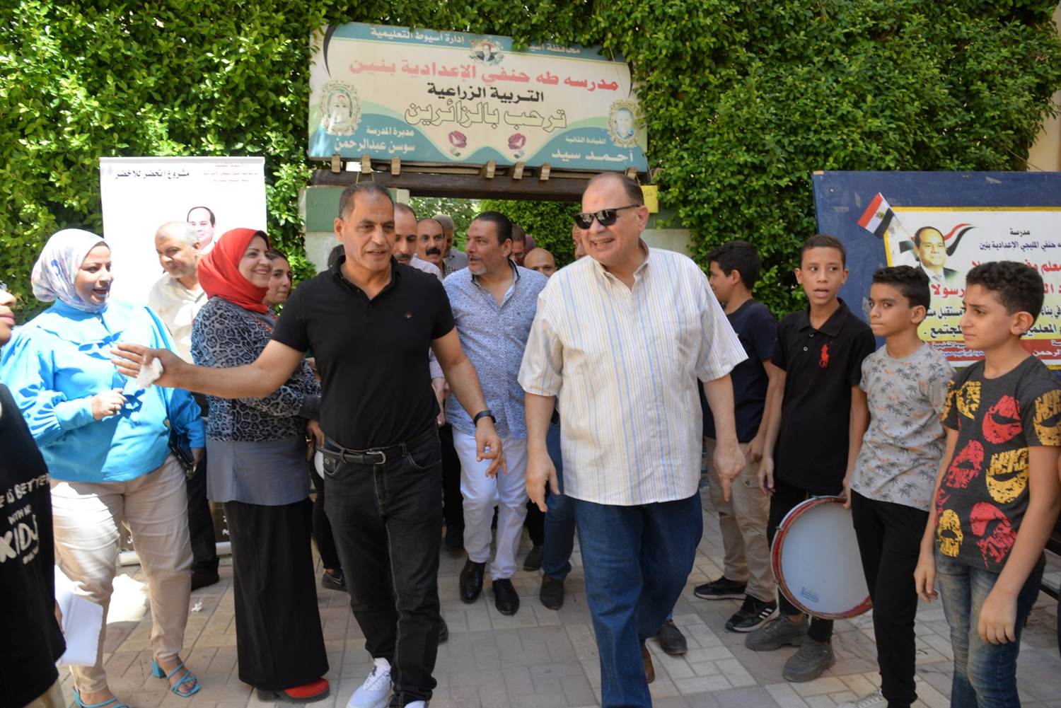 محافظ أسيوط يتفقد الاستعدادات للعام الدراسي الجديد بمدرسة طه حنفى المليجي الإعدادية