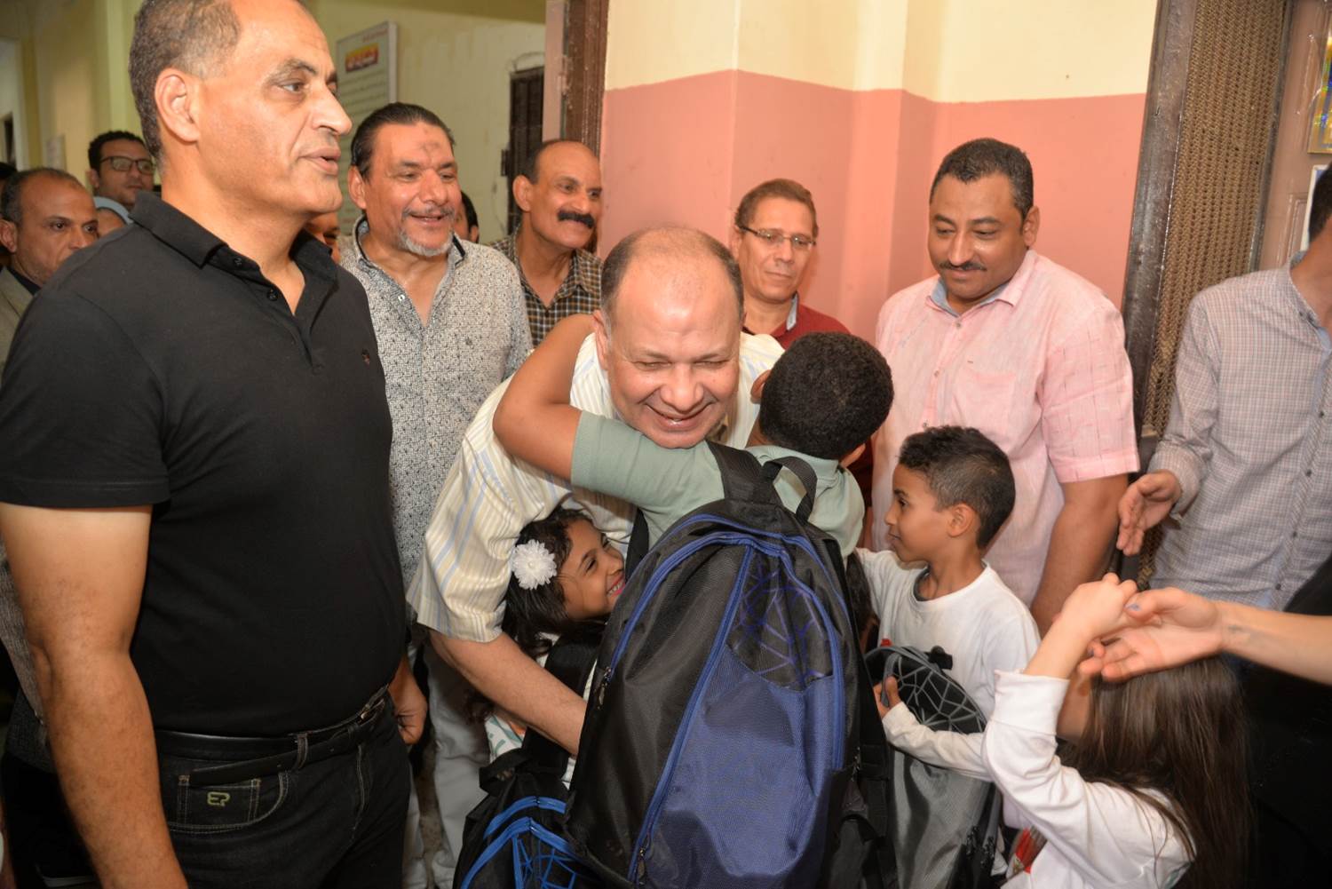 محافظ أسيوط يتفقد الاستعدادات للعام الدراسي الجديد بمدرسة طه حنفى المليجي الإعدادية