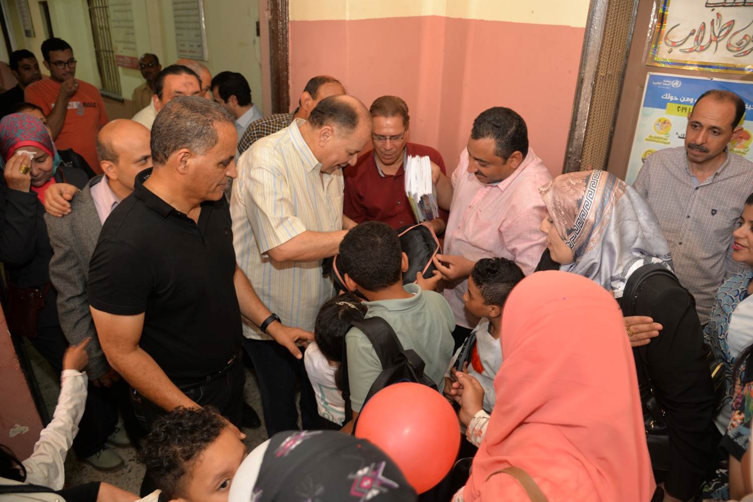 محافظ أسيوط يتفقد الاستعدادات للعام الدراسي الجديد بمدرسة طه حنفى المليجي الإعدادية