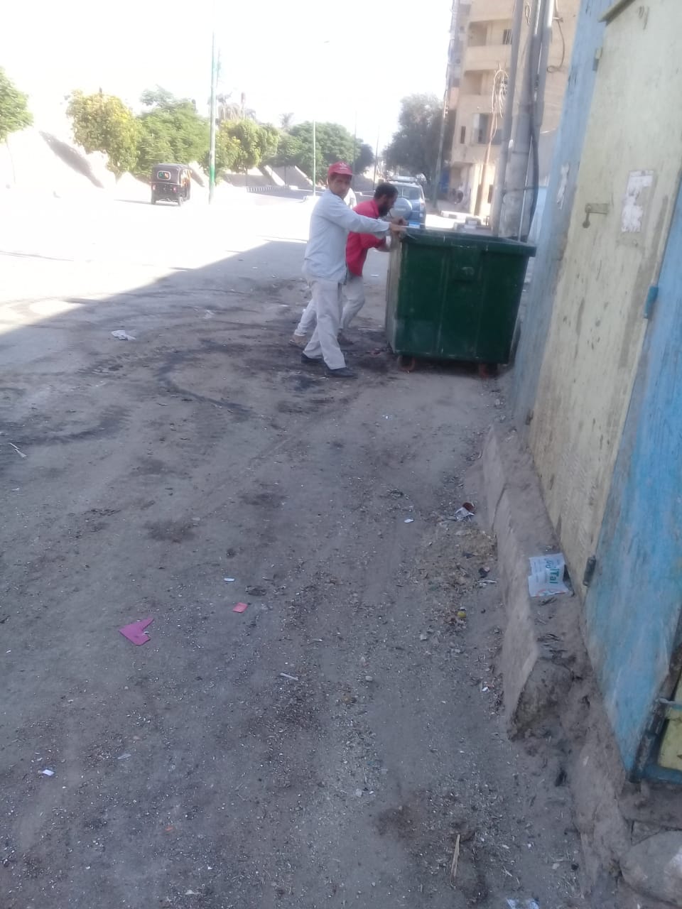 حملة مكبرة لرفع المخلفات وضبط الشارع شملت الحملة شوارع مدينة ديروط