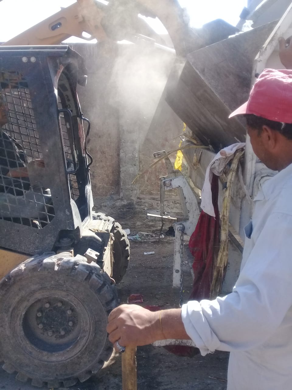 حملة مكبرة لرفع المخلفات وضبط الشارع شملت الحملة شوارع مدينة ديروط