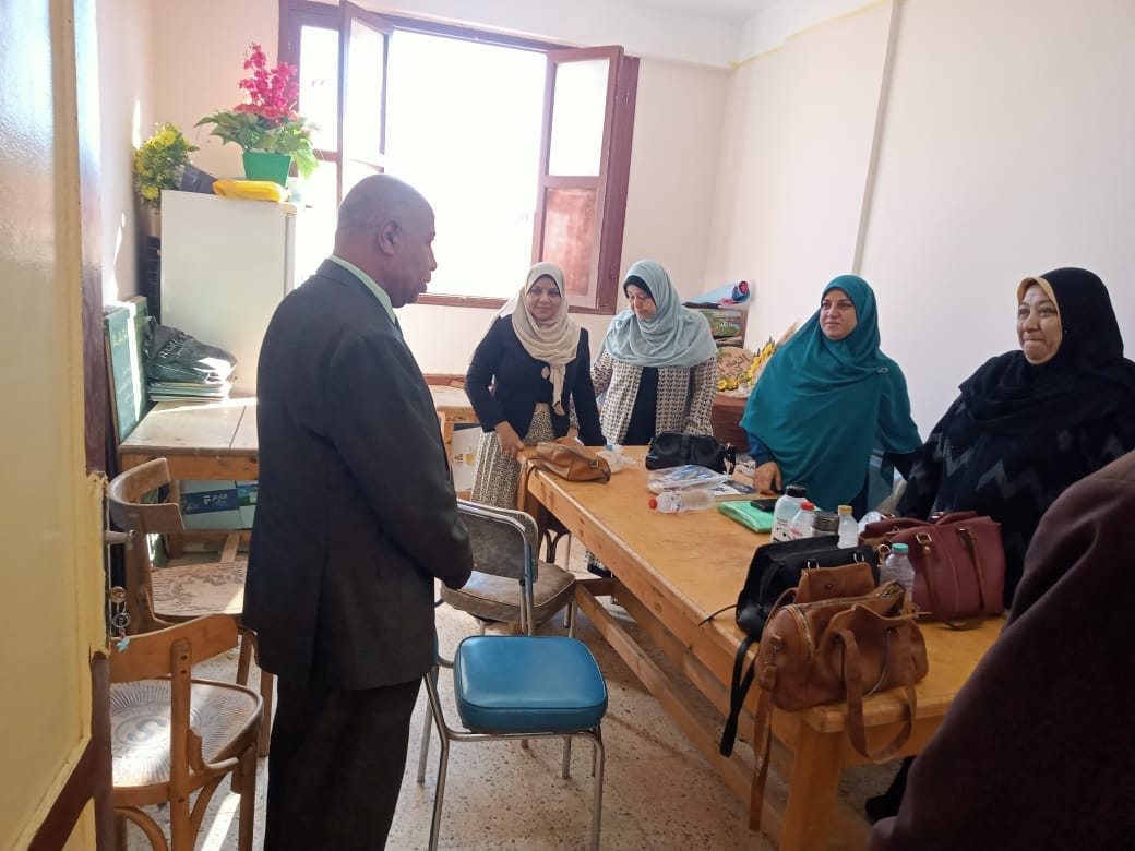 تعليم الوادي الجديد فرق المتابعات  الميدانية تواصل جولاتها بالمدارس