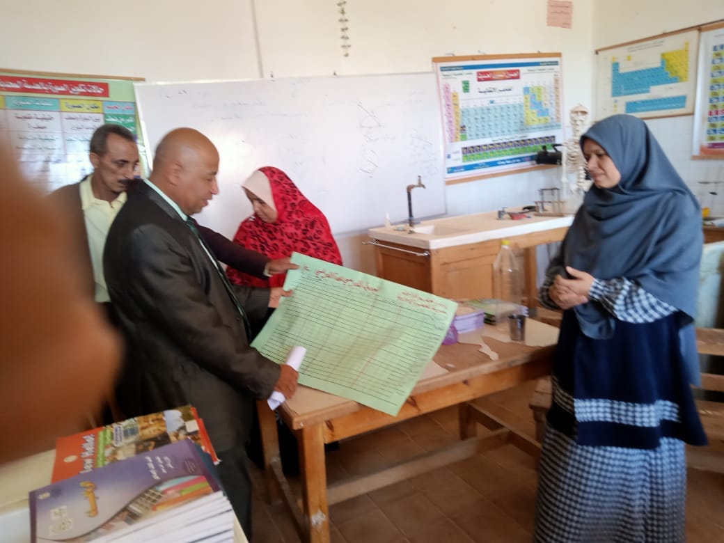 تعليم الوادي الجديد فرق المتابعات  الميدانية تواصل جولاتها بالمدارس