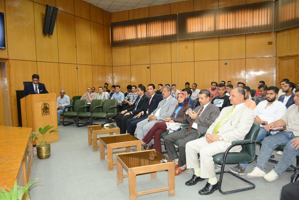 مركز الدراسات القانونية بجامعة أسيوط ينظم دورة تدريبية لصياغة العقود وصحف الدعاوي