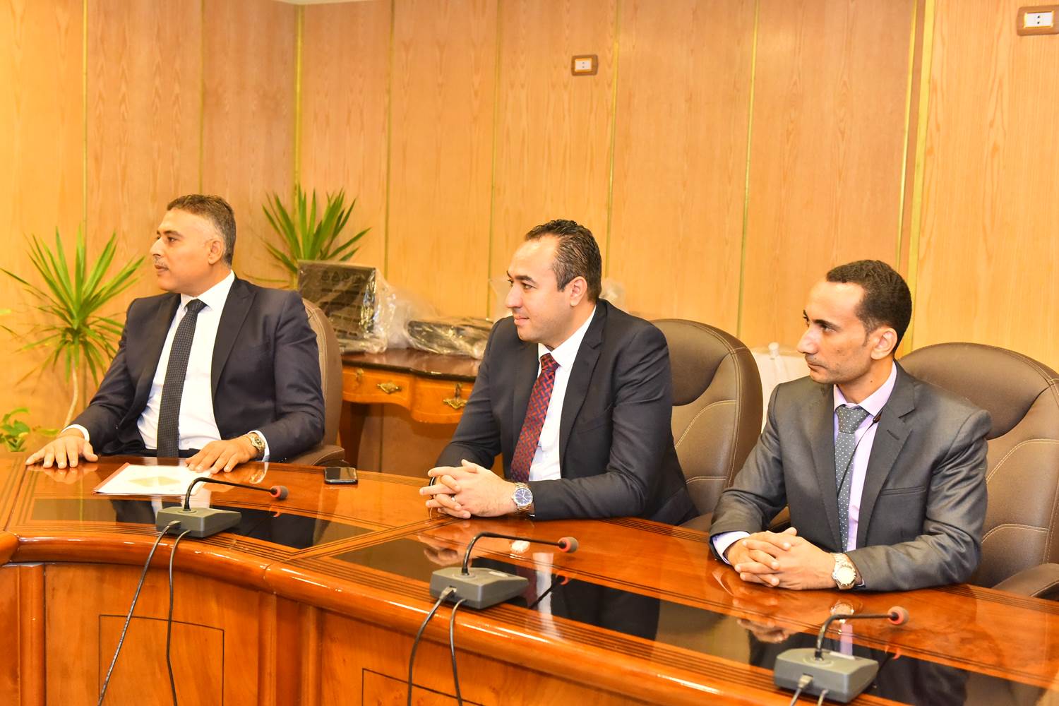 محافظ أسيوط يعتمد نتيجة تقييم مشروعات المبادرة الوطنية للمشروعات الخضراء الذكية