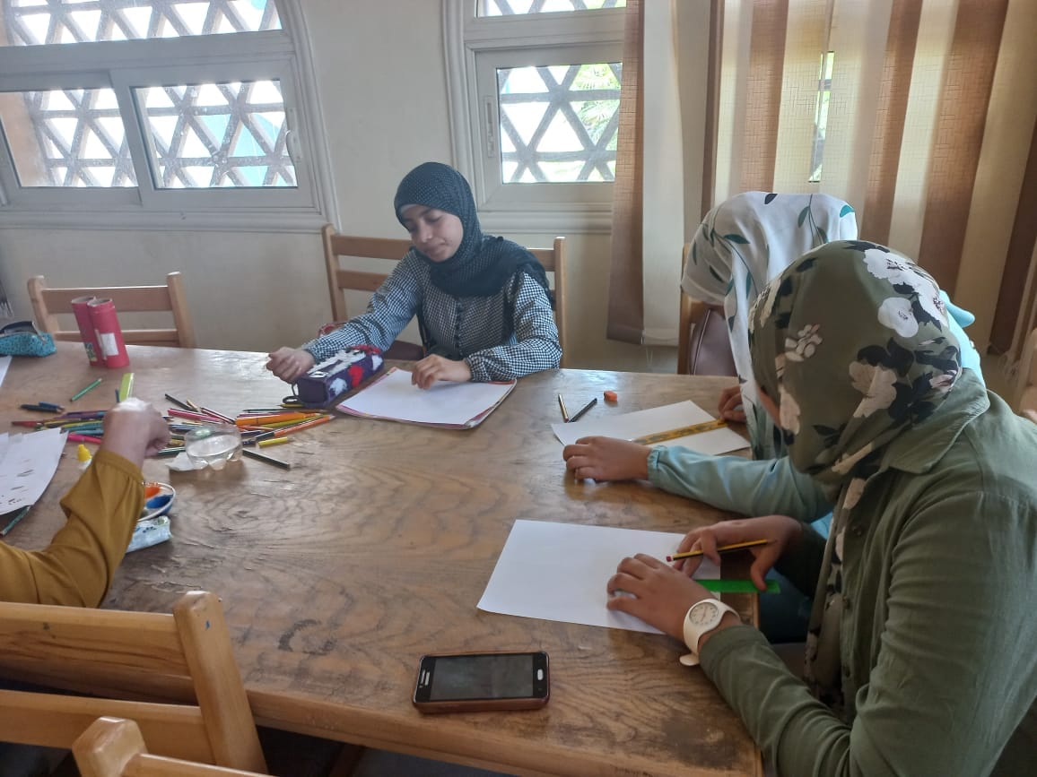 ورشة  فنية للأطفال بثقافة جمال عبدالناصر ببني مر بأسيوط  