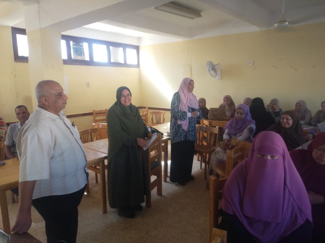 تعليم الوادي الجديد ينطم برنامج تدريبى تنشيطى لمعلمى الصفوف الأولى بالإدارات التعليمية