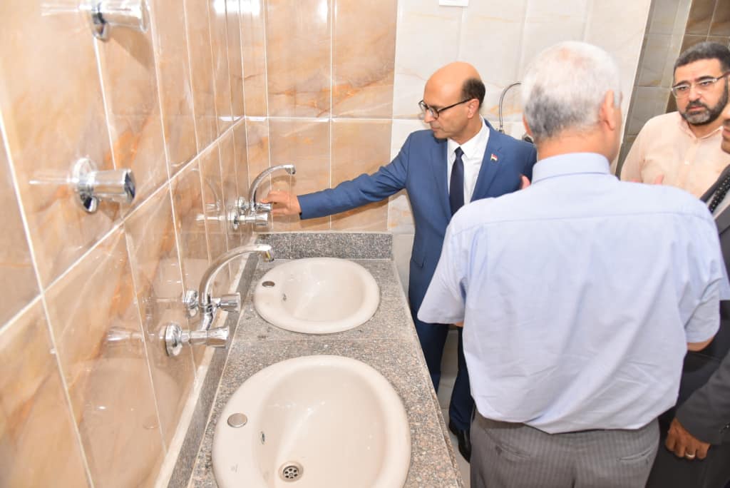 رئيس جامعة أسيوط يتفقد أعمال تطوير وصيانة المدن الجامعية وجناح لذوي الهمم