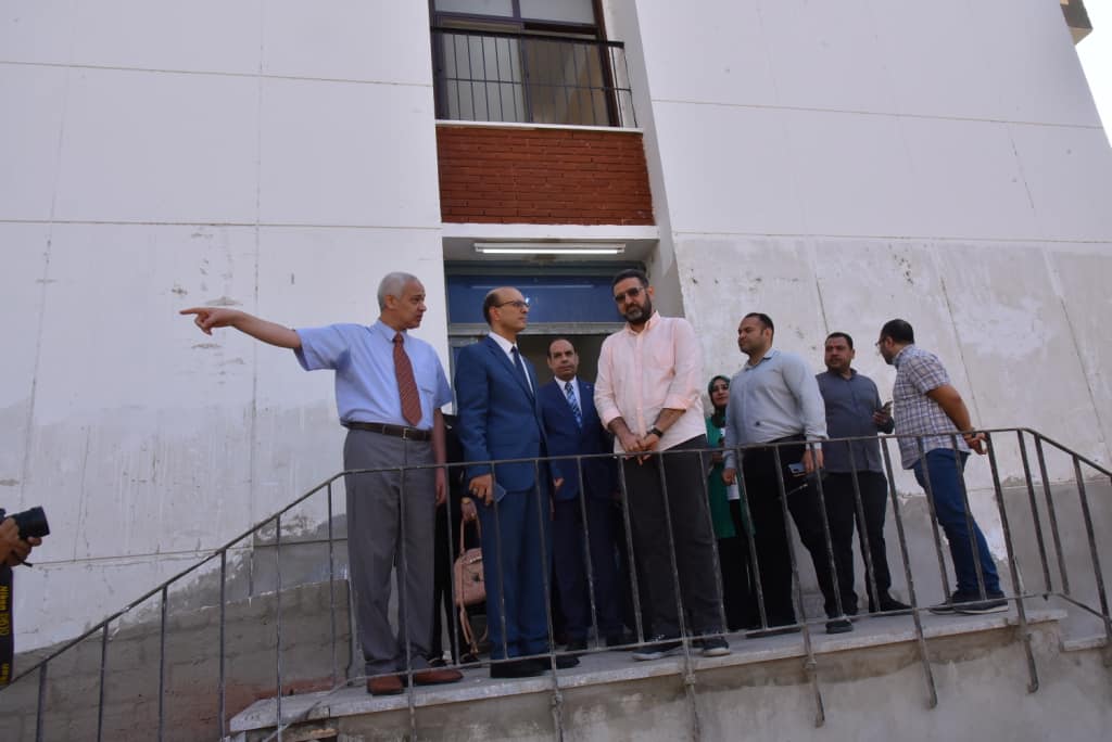 رئيس جامعة أسيوط يتفقد أعمال تطوير وصيانة المدن الجامعية وجناح لذوي الهمم