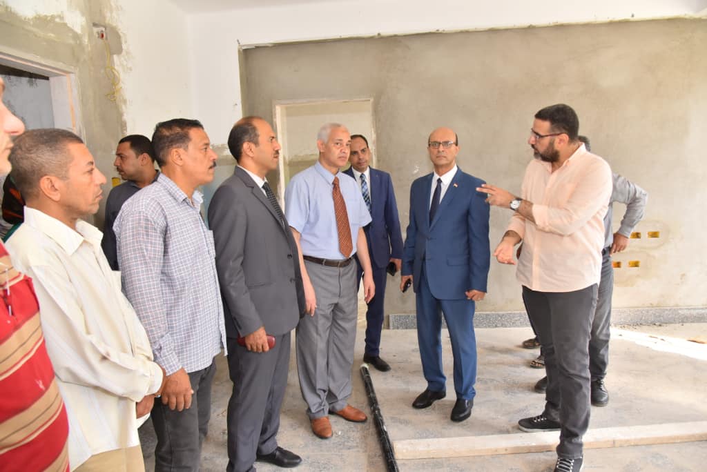 رئيس جامعة أسيوط يتفقد أعمال تطوير وصيانة المدن الجامعية وجناح لذوي الهمم