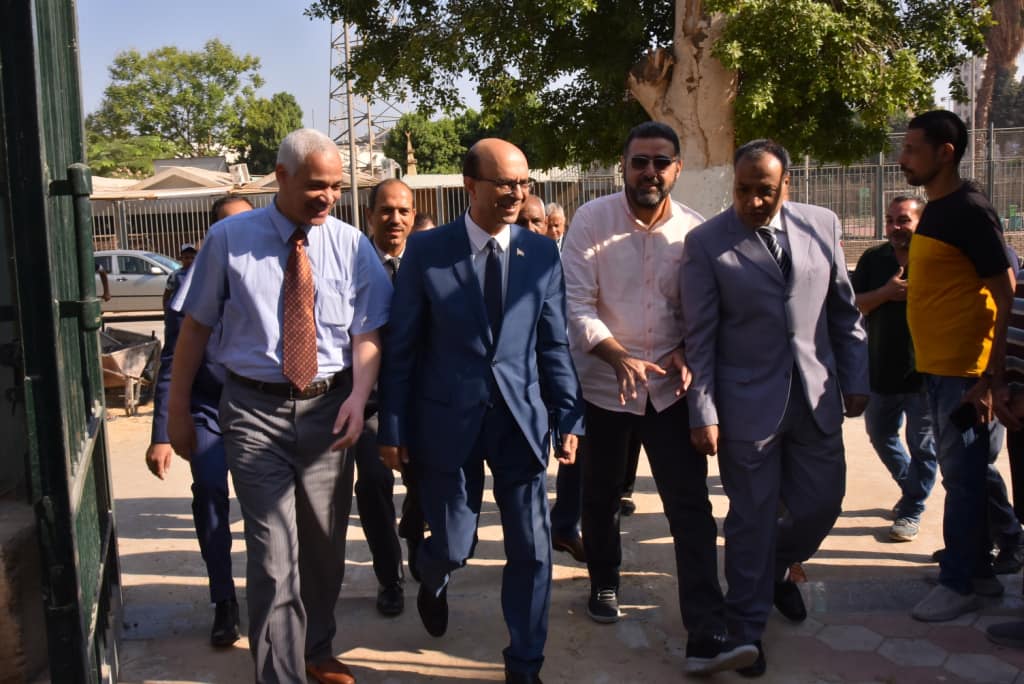 رئيس جامعة أسيوط يتفقد أعمال تطوير وصيانة المدن الجامعية وجناح لذوي الهمم
