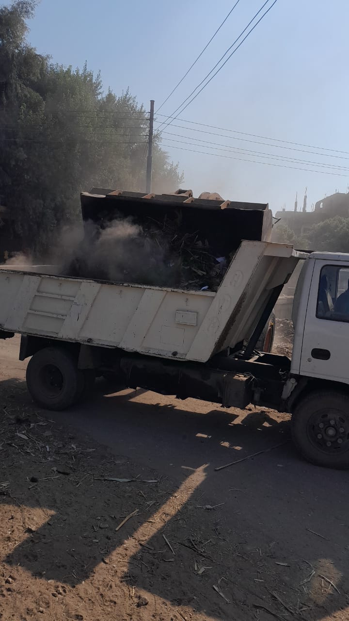 حملة مكبرة لرفع المخلفات وضبط الشارع  في قري الوحدة المحلية بجرف سرحان