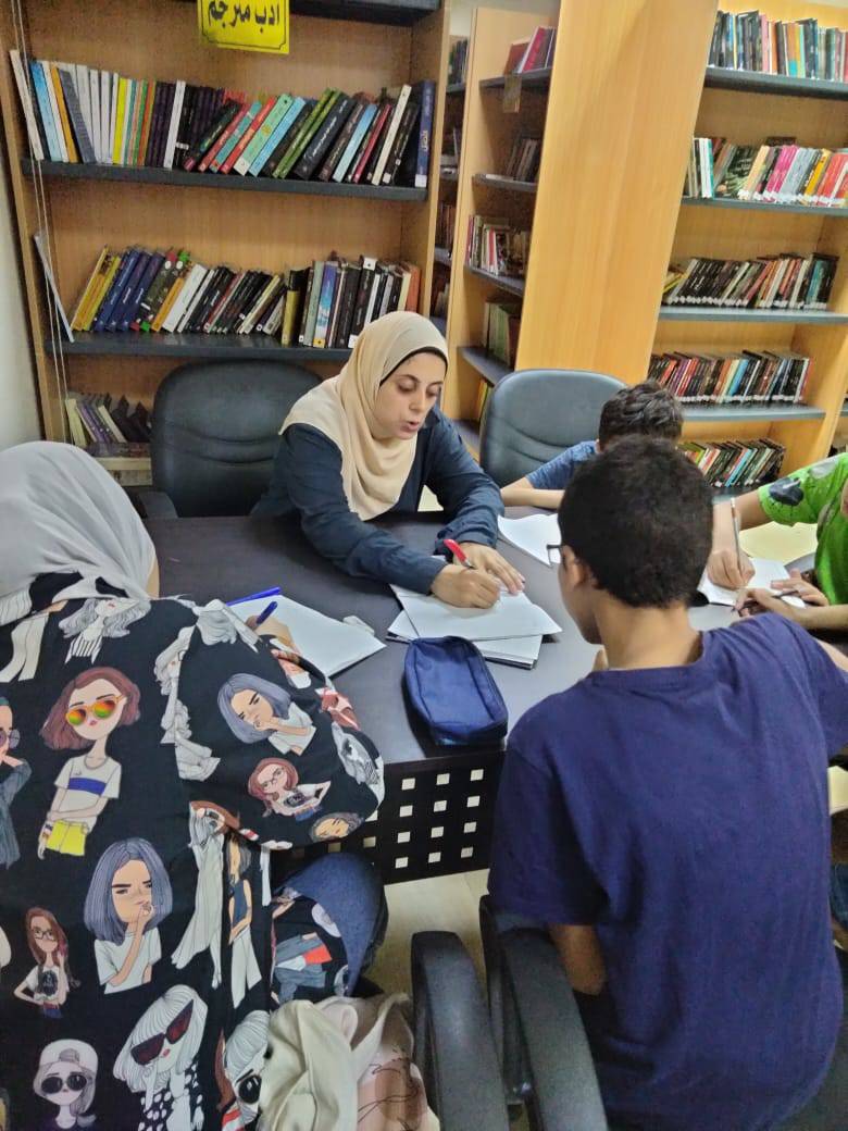 ورش تعليم الخط العربي للاطفال في مكتبة مصر العامة اسيوط
