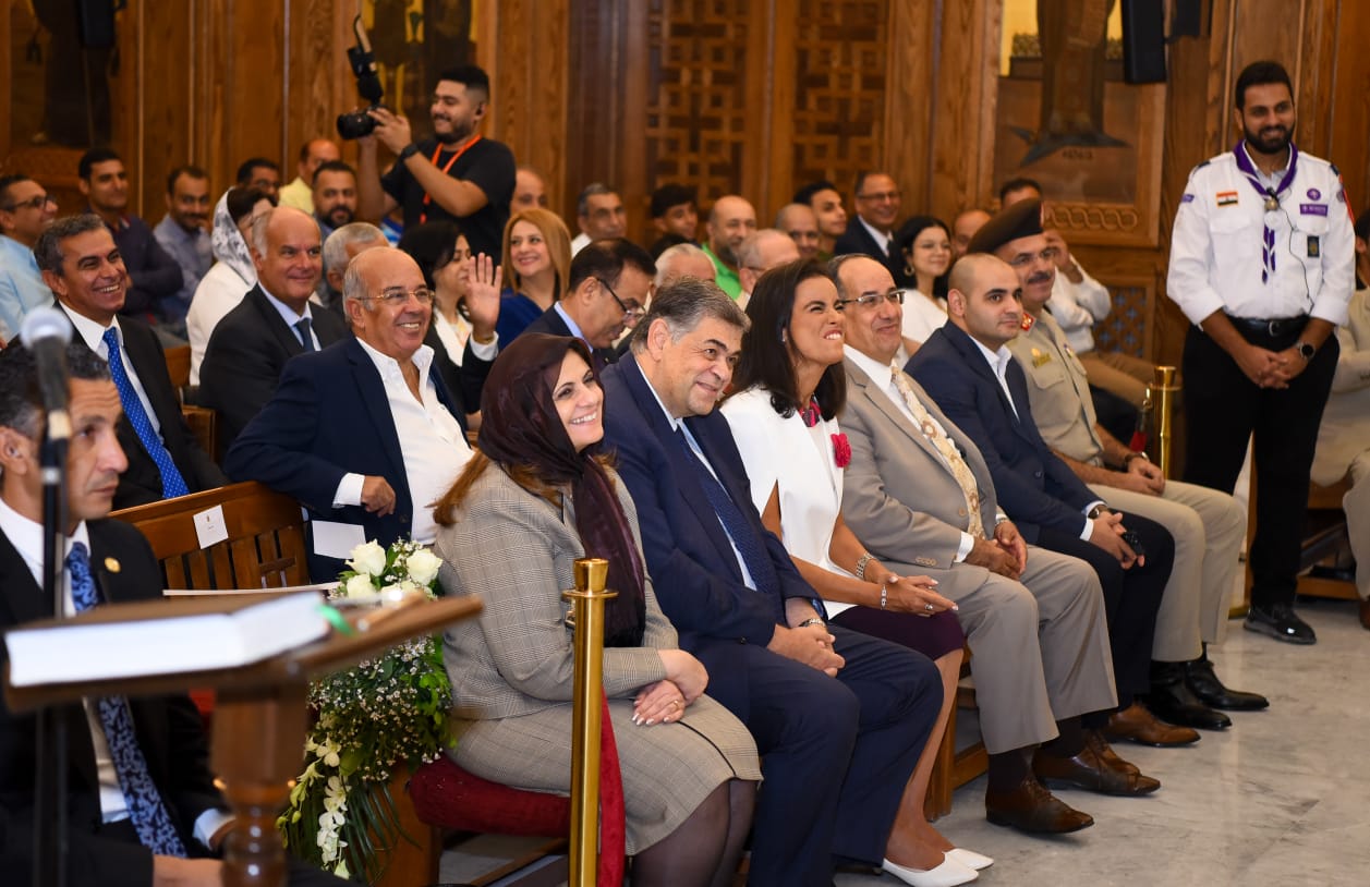 f74eda1f-3918-4e7b-9aac-cb4c35a1e36b