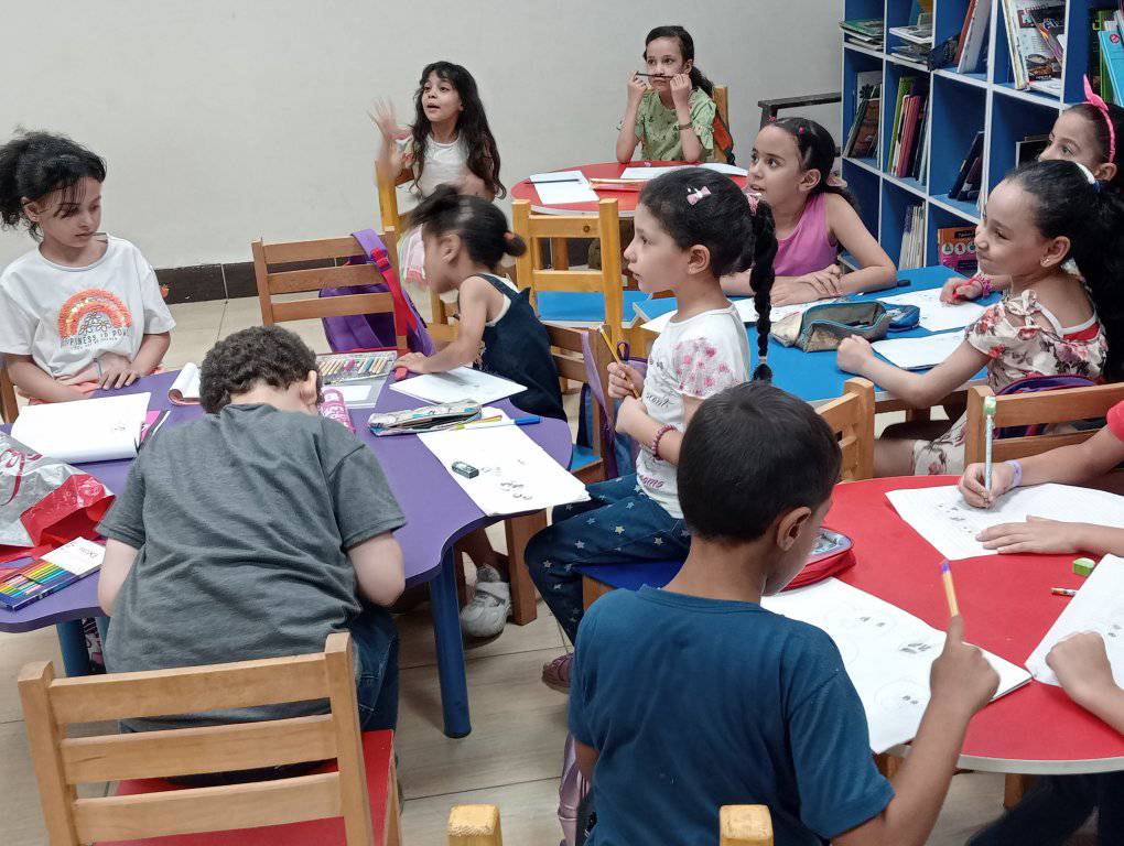 مكتبة مصر العامة فرع أسيوط تنظم فعاليات ورشة عمل لتعليم الرسم للأطفال