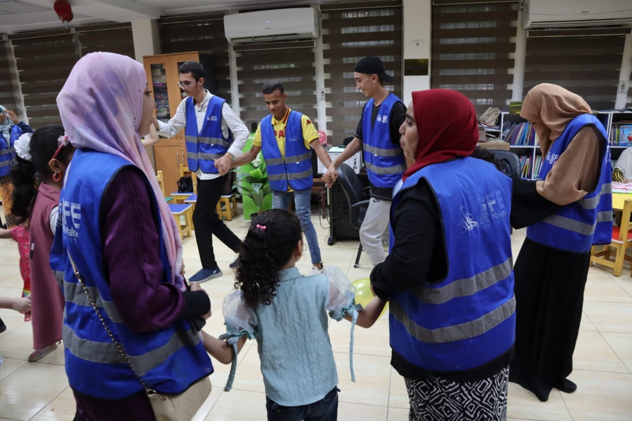 ﻣﻜﺘﺒﺔ ﻣﺼﺮ اﻟﻌﺎﻣﻪ أﺳﻴﻮط وجمعية صناع الحياة ينظما يوم ترفيهي للاطفال