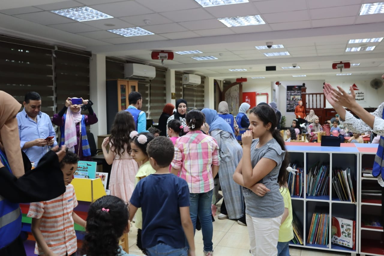 ﻣﻜﺘﺒﺔ ﻣﺼﺮ اﻟﻌﺎﻣﻪ أﺳﻴﻮط وجمعية صناع الحياة ينظما يوم ترفيهي للاطفال