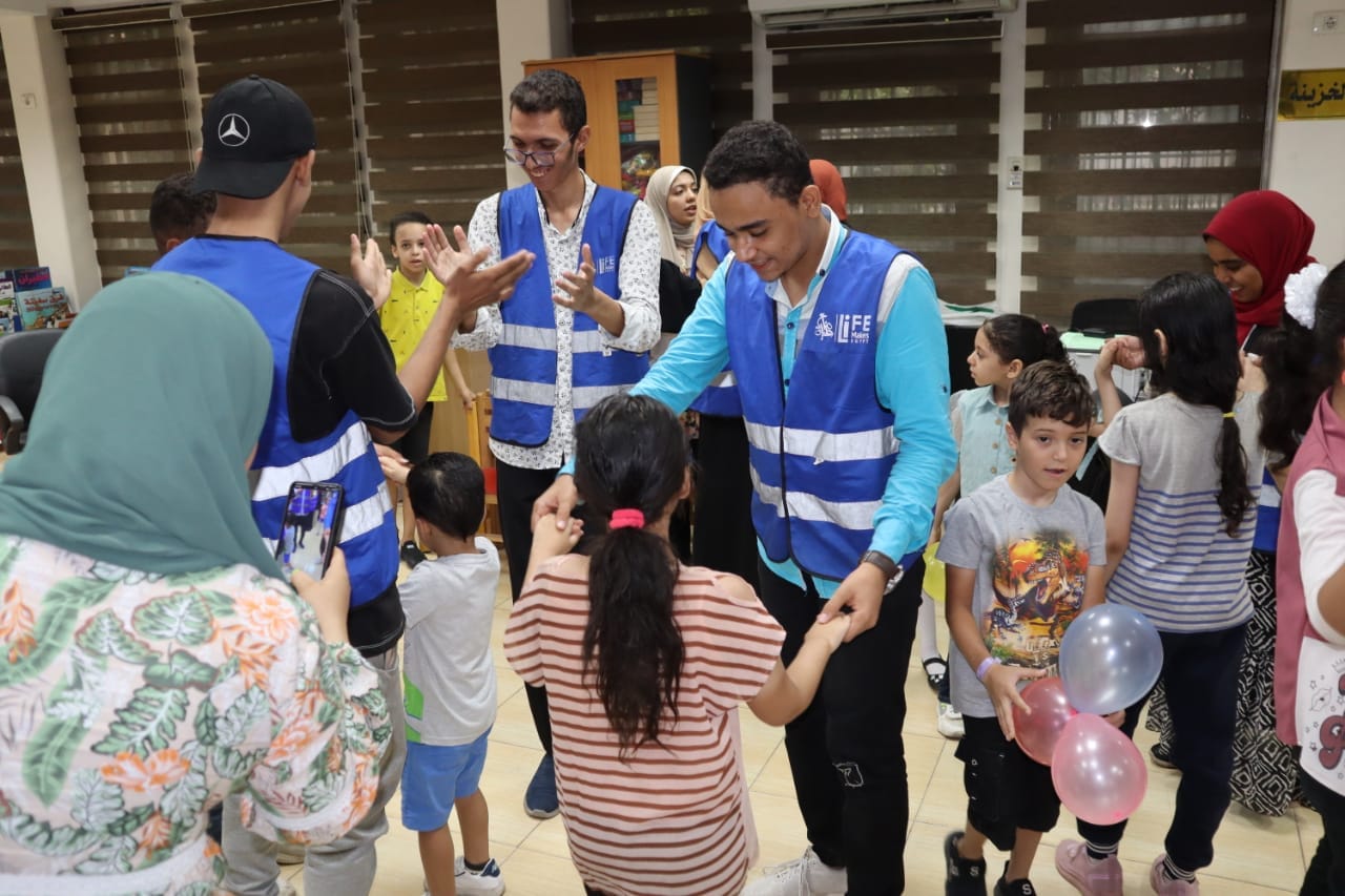 ﻣﻜﺘﺒﺔ ﻣﺼﺮ اﻟﻌﺎﻣﻪ أﺳﻴﻮط وجمعية صناع الحياة ينظما يوم ترفيهي للاطفال