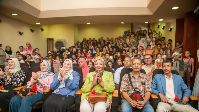 مسرح ملتقي الدوير يعرض أطفال القري يبحرون إلى أعماق البحار وأركان المجرة