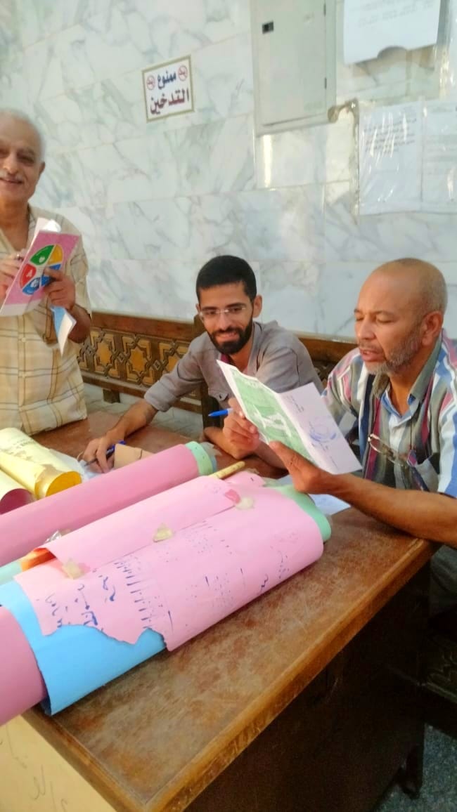 فريق الوقائي بالإدارة الصحية بديروط  يقوموا بزيارة الوحدتين الصحية بالمناشى ونجع خضر