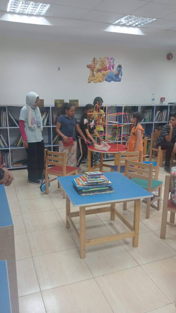 فريق الوقائي بالإدارة الصحية بديروط  يقوموا بزيارة الوحدتين الصحية بالمناشى ونجع خضر