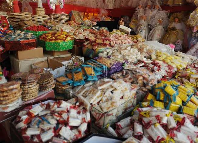 انخفاض الطلب على شراء حلويات المولد النبوي في الوادي الجديد